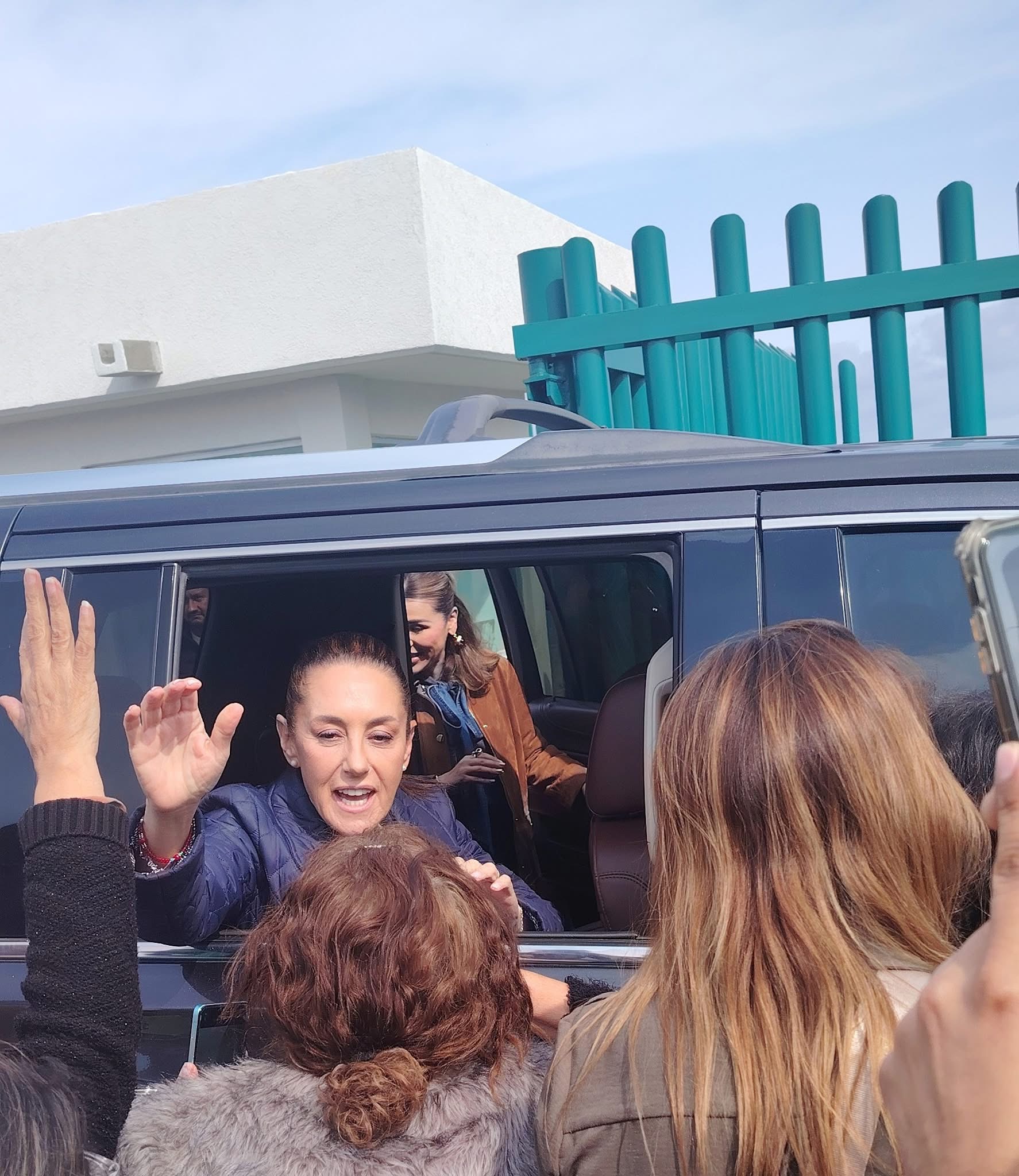 Vecinos de la Ampliación Moderna entregan petición a autoridades para la recuperación del parque y el archivo de investigación