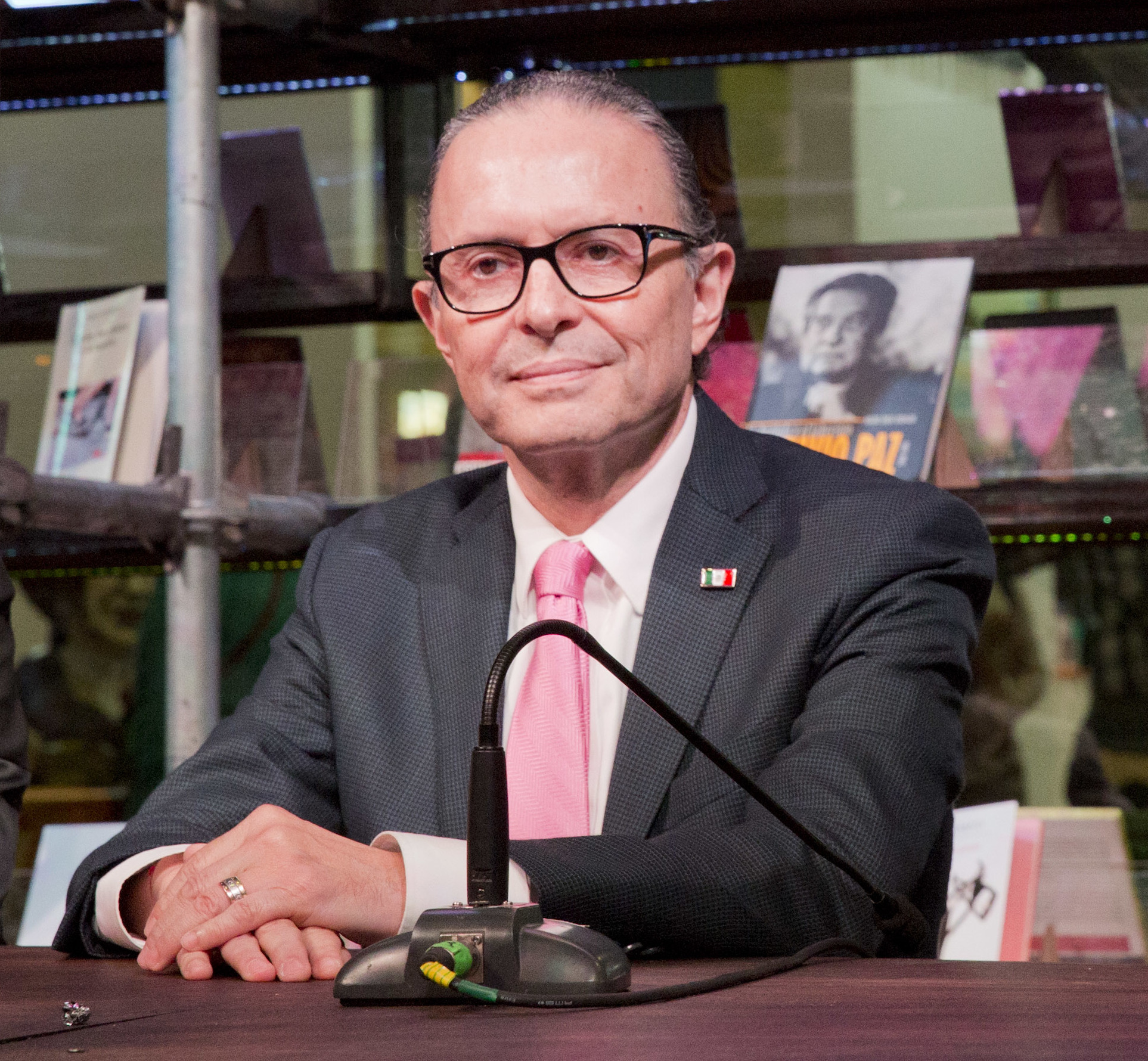 Solicitan a diputado la incentivación del sector constructivo en Ensenada para el desarrollo económico de la zona